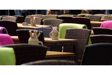 Contributi a fondo perduto per ristoranti, bar, piscine e catering Dal 22 novembre si pu&#242; fare domanda per ricevere gli aiuti